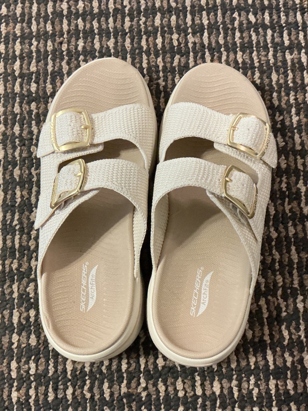Skechers Arch Fit sandal, size 8, color cream/natural